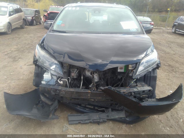 2018 TOYOTA SIENNA SE VIN: 5TDXZ3DC9JS950267