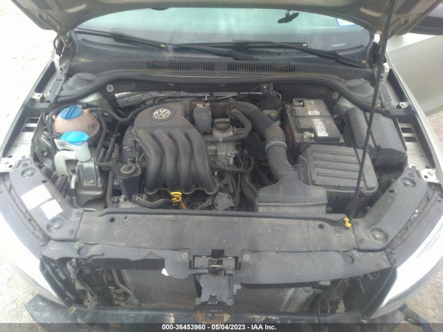 3VW1K7AJ8FM231097 Volkswagen Jetta Sedan 2.0l S