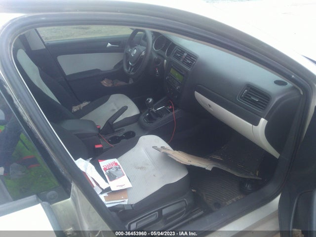 3VW1K7AJ8FM231097 Volkswagen Jetta Sedan 2.0l S