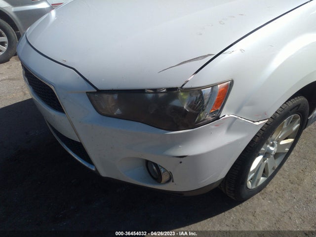 2011 MITSUBISHI OUTLANDER SE VIN: JA4JT3AW0BU023008