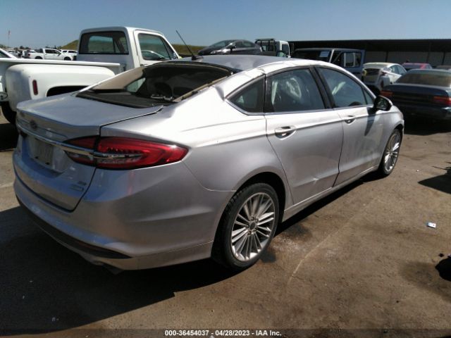 3FA6P0HD0JR241318 Ford FUSION SE