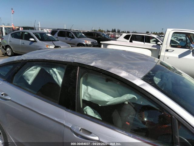3FA6P0HD0JR241318 Ford FUSION SE