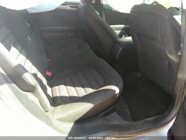 3FA6P0HD0JR241318 Ford FUSION SE