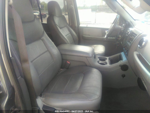2005 FORD EXPEDITION SPECIAL SERVICE/XLT VIN: 1FMFU15525LA28683