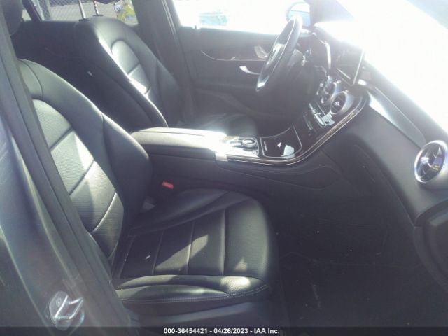 WDC0G4JB7HF165422 Mercedes-Benz Glc Glc 300