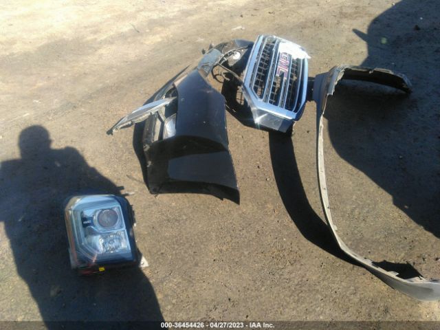1GKS2GKC7JR168223 GMC Yukon Xl Slt