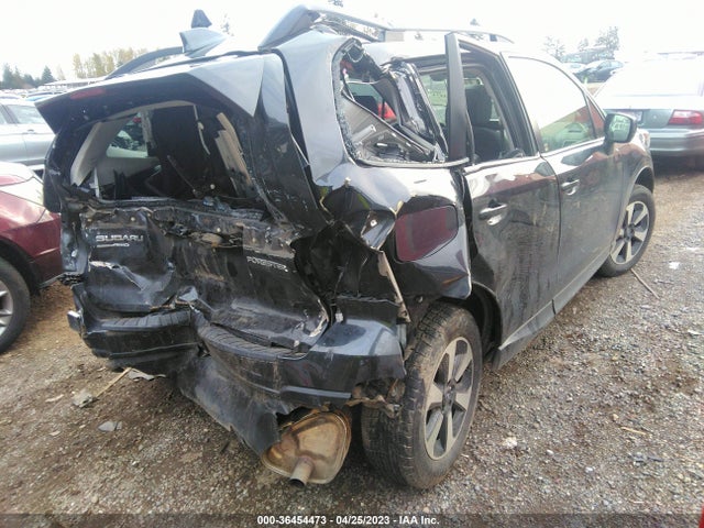 Subaru Forester Premium 2018 JF2SJAGC8JH523007 Image 4
