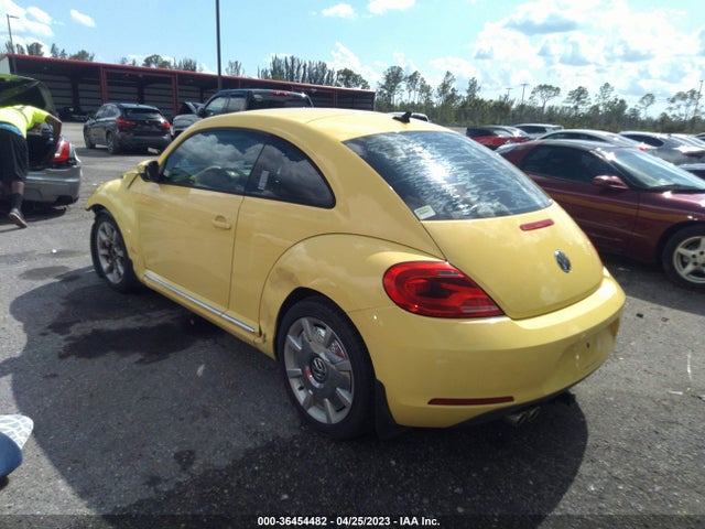 2012 VOLKSWAGEN BEETLE 2.5L W/SOUND/NAV PZEV VIN: 3VWJP7AT1CM625619
