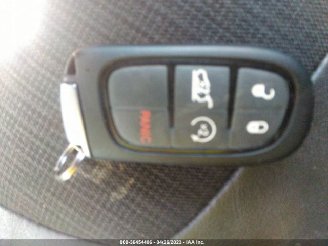 1C4PJLLBXJD587506 Jeep Cherokee Latitude Plus