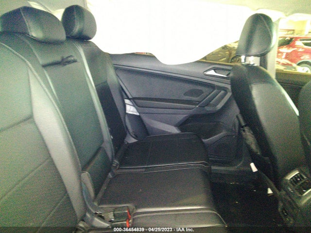 3VV2B7AX9JM001185 Volkswagen Tiguan Sel/se