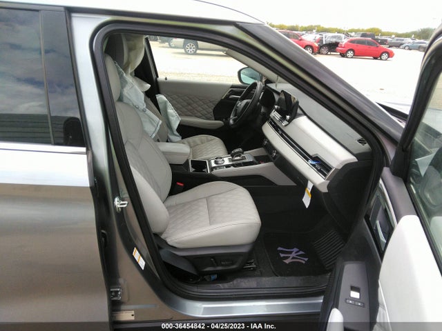 JA4J3VA82NZ080640 Mitsubishi Outlander Sel