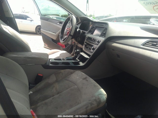 2016 HYUNDAI SONATA 2.4L SE VIN: 5NPE24AF4GH365899