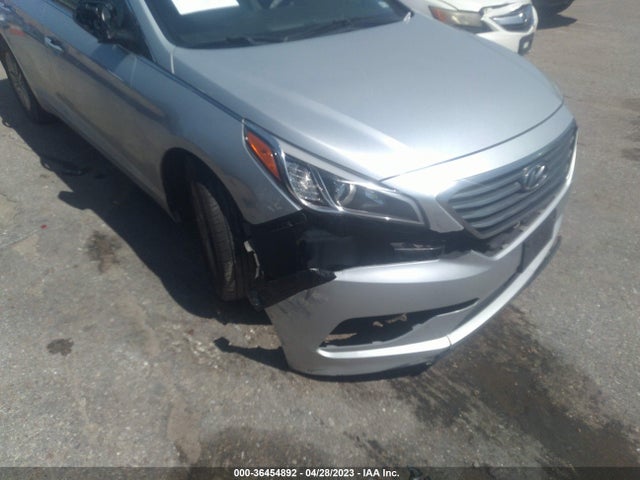 2016 HYUNDAI SONATA 2.4L SE VIN: 5NPE24AF4GH365899