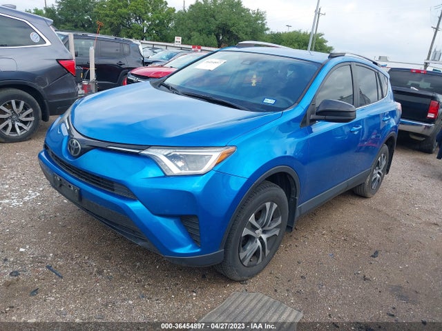 Toyota RAV4 LE 2017 JTMZFREV5HJ127699 Image 2