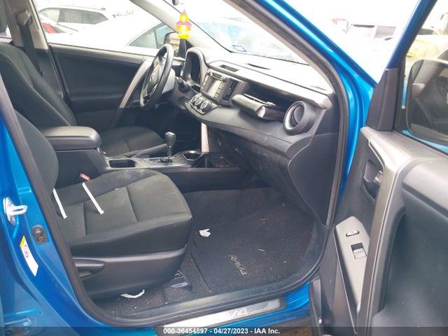 Toyota RAV4 LE 2017 JTMZFREV5HJ127699 Image 5