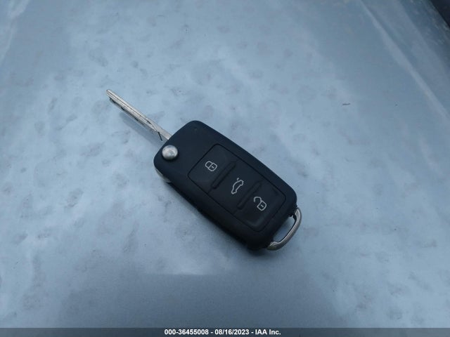 3VWL17AJ9FM219407 Volkswagen Jetta Sedan 1.8t Sel