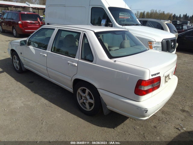 1999 VOLVO S70 VIN: YV1LT56D3X2581448