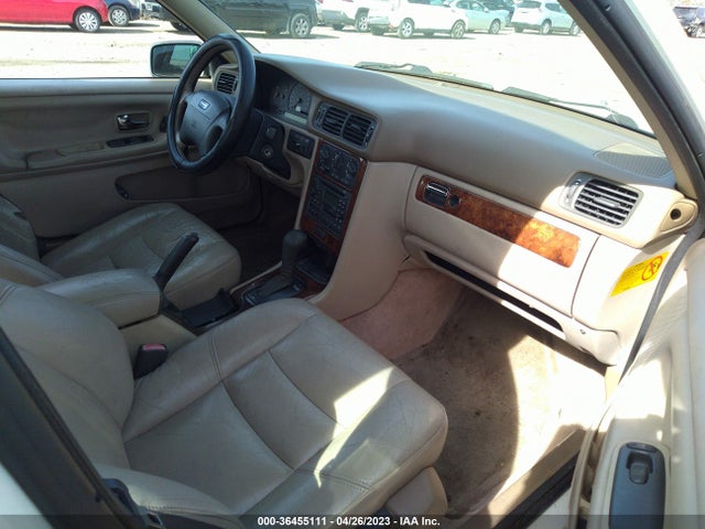 1999 VOLVO S70 VIN: YV1LT56D3X2581448