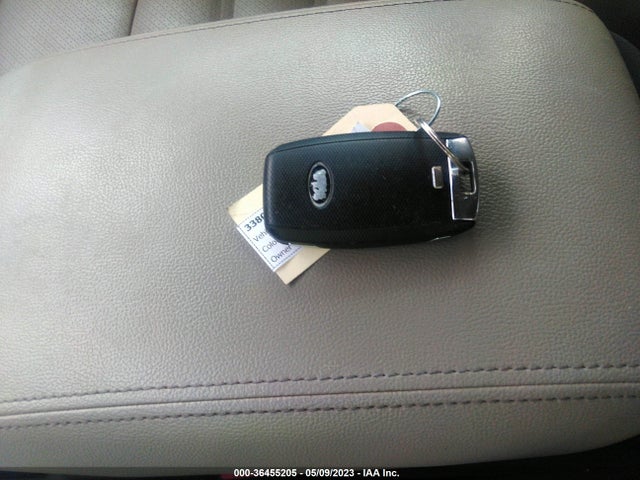 2017 KIA SORENTO LX VIN: 5XYPG4A30HG265680