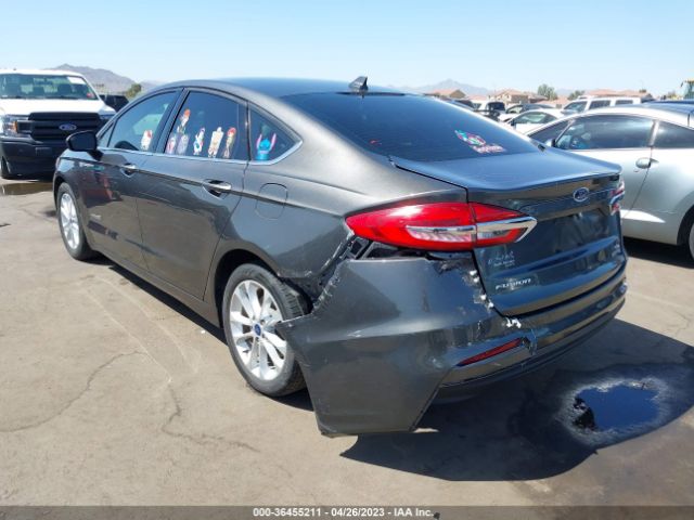 3FA6P0LU3KR106200 Ford Fusion Hybrid Se