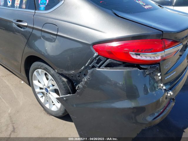 3FA6P0LU3KR106200 Ford Fusion Hybrid Se