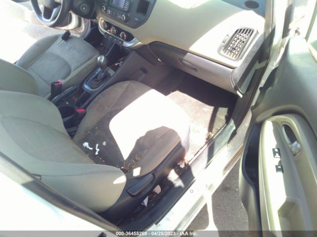 KNADM4A38E6351035 KIA RIO LX
