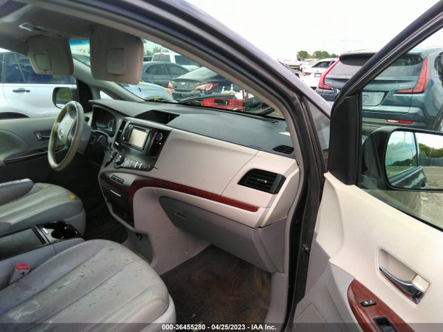 2014 TOYOTA SIENNA XLE/XLE AAS/LTD VIN: 5TDYK3DC5ES458558
