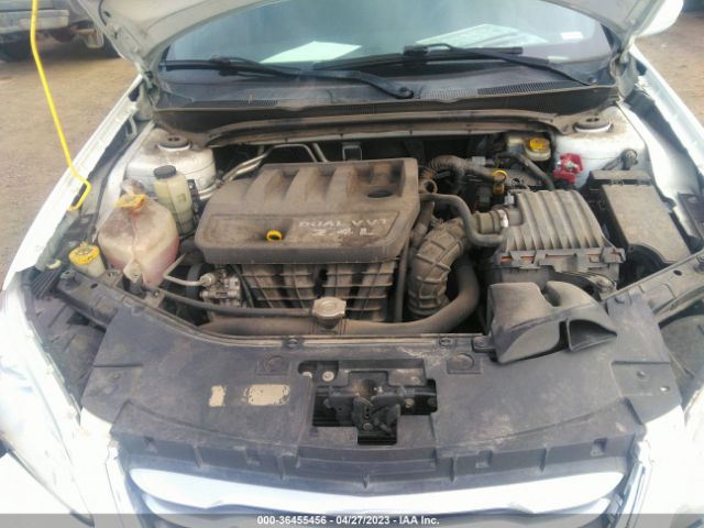 1C3CCBAB6EN207569 Chrysler 200 LX