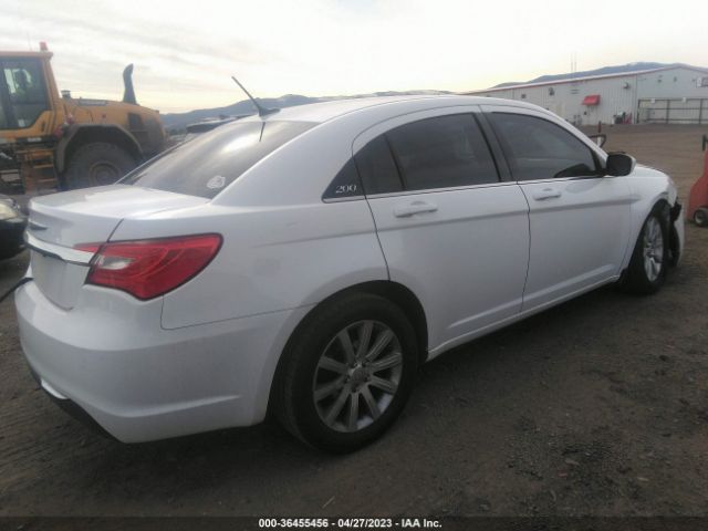 1C3CCBAB6EN207569 Chrysler 200 LX
