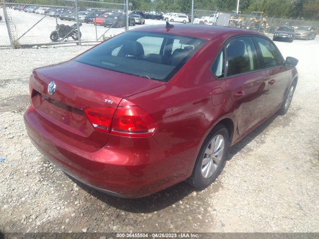 1VWAT7A34FC016851 Volkswagen Passat 1.8t Wolfsburg Ed