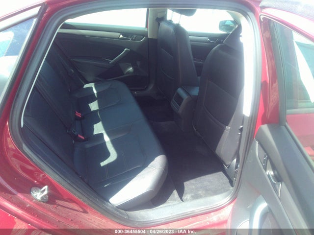 1VWAT7A34FC016851 Volkswagen Passat 1.8t Wolfsburg Ed