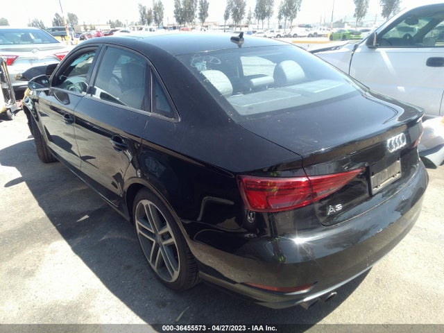WAUAUGFF9H1044109 Audi A3 Sedan Premium