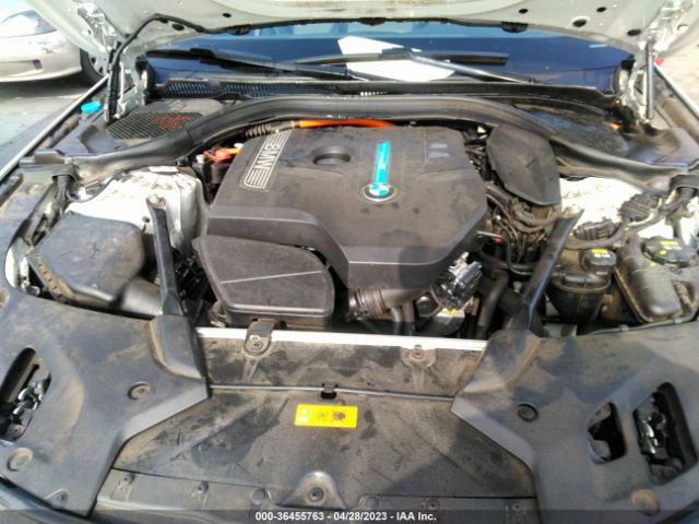 WBAJA9C54JB033602 BMW 5 Series 530e Iperformance