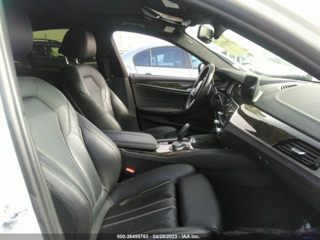 WBAJA9C54JB033602 BMW 5 Series 530e Iperformance