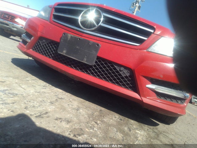 WDDGF8ABXEG159303 Mercedes-Benz C-Class