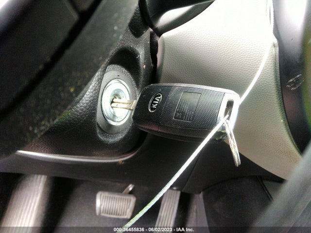 KIA Soul Base 2016 KNDJN2A2XG7318730 Image 3