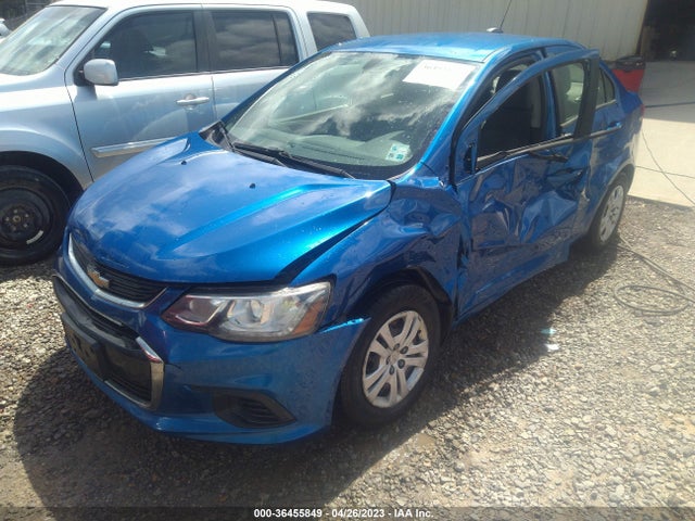 Chevrolet SONIC LS 2017 1G1JB5SHXH4164187 Image 2