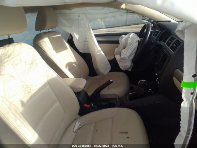 3VWDB7AJ3HM284810 Volkswagen Jetta 1.4t Se