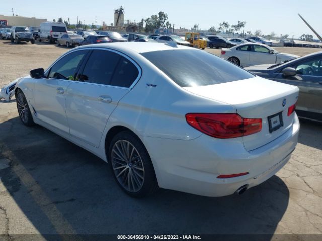 WBAJA9C51JB032746 BMW 5 Series 530e Iperformance