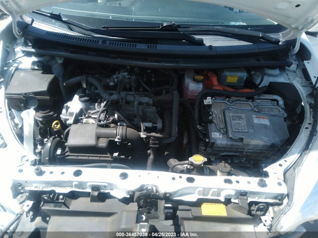 Toyota Prius C One/three/two/four 2014 JTDKDTB31E1574078 Image 12
