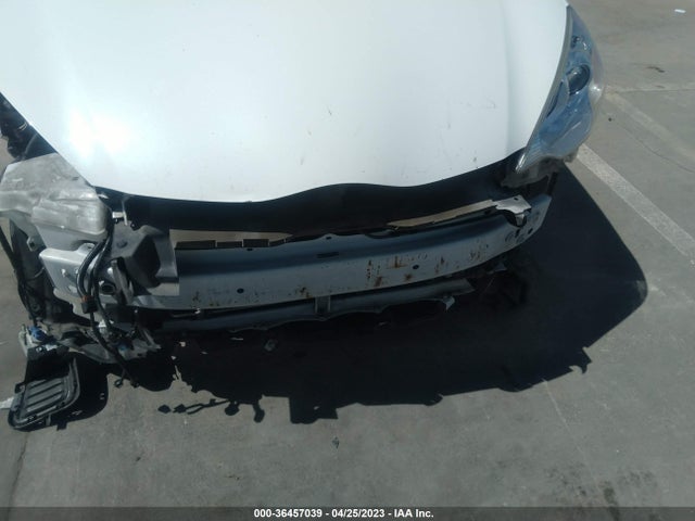 Toyota Prius C One/three/two/four 2014 JTDKDTB31E1574078 Image 8