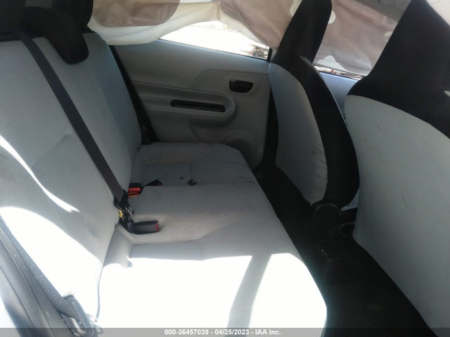 Toyota Prius C One/three/two/four 2014 JTDKDTB31E1574078 Image 10