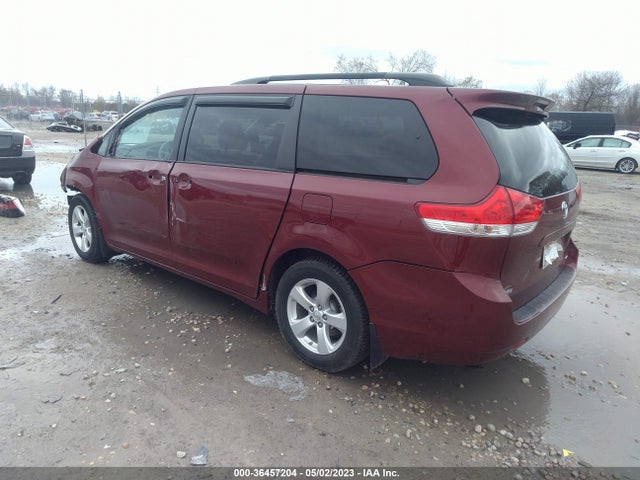 Toyota SIENNA LE 2014 5TDKK3DC8ES452355 Image 4