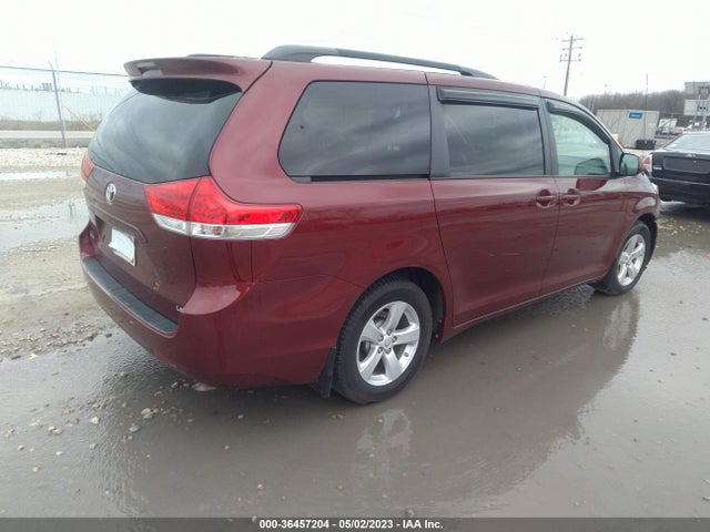 Toyota SIENNA LE 2014 5TDKK3DC8ES452355 Image 5