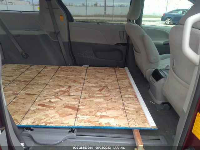 Toyota SIENNA LE 2014 5TDKK3DC8ES452355 Image 9