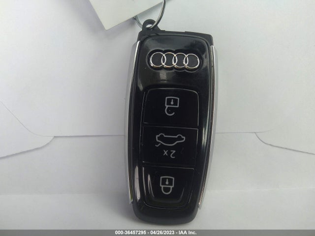 2022 Audi A6, VIN: WAUD3BF21NN056923