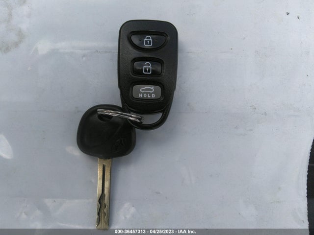2013 HYUNDAI SONATA GLS VIN: 5NPEB4AC3DH534456