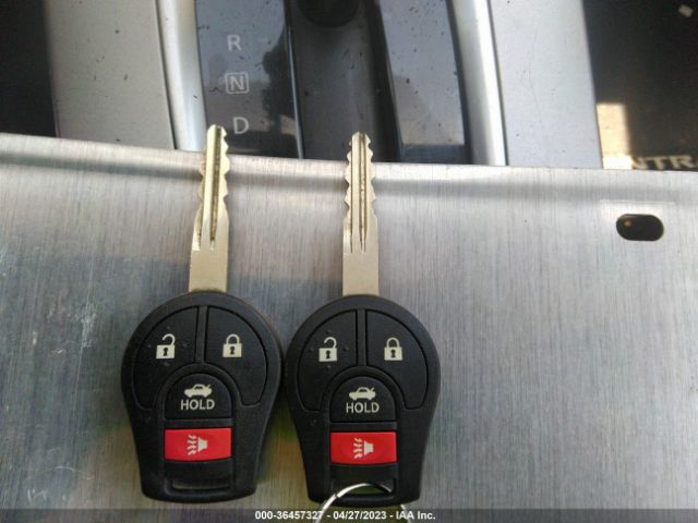 3N1AB7AP6EY300225 Nissan SENTRA SV