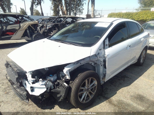 Ford FOCUS SE 2017 1FADP3F24HL271926 Image 2