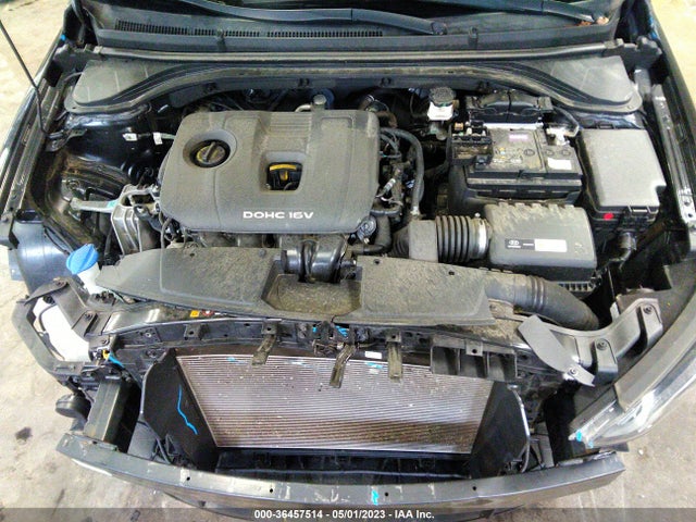 2018 HYUNDAI ELANTRA SE VIN: 5NPD74LF4JH386415
